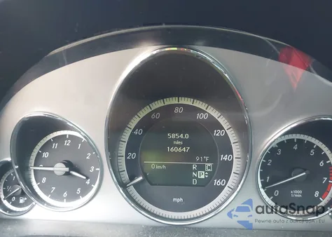 2010 Mercedes-Benz E 350 z USA, uszkodzony, nr VIN WDDHF5GB0AA259563